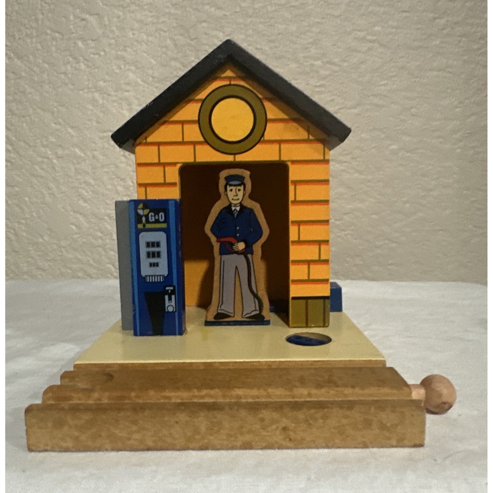 Imaginarium‎ Refueling Gas Station For Thomas & Friends With Attendant